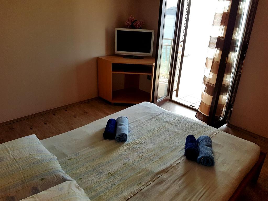 Apartments Marta Trogir Eksteriør bilde