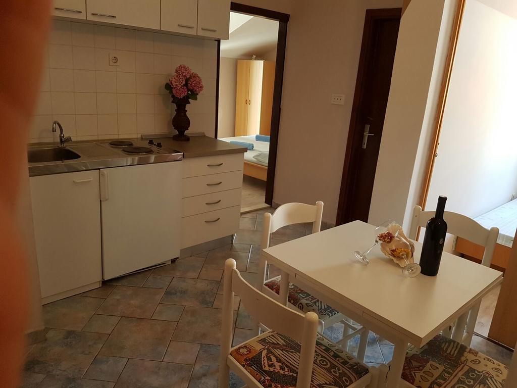 Apartments Marta Trogir Eksteriør bilde